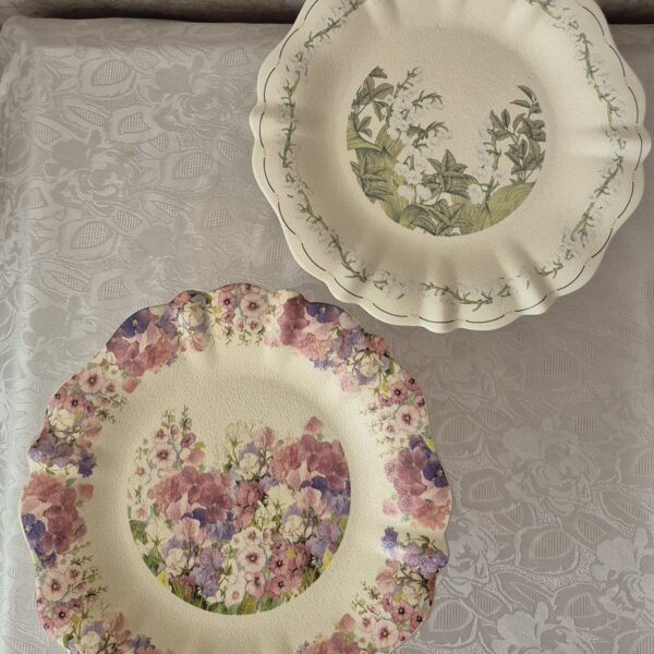 ظرف کیک پایه دار